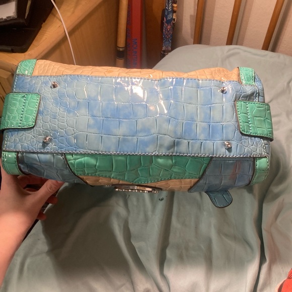 Luxury Guess bag, vintage y2k, good condition - Picture 7 of 8